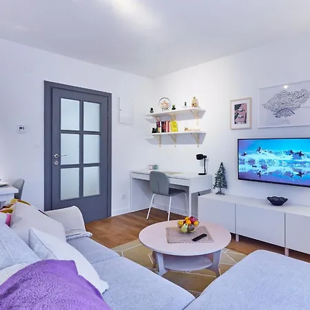 Maksimir Apartment *